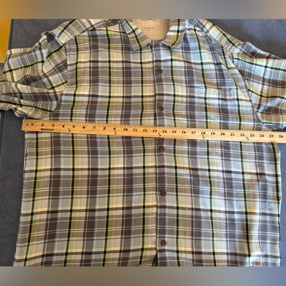 Tommy Bahama Mens Shirt SZ XL Green Grey Plaid Short Sleeve Button Up 100% Silk - Picture 8 of 9